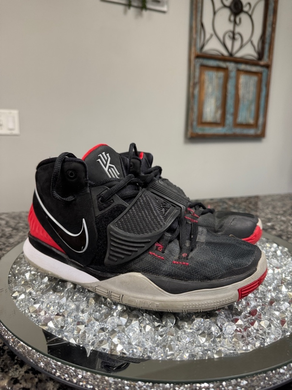 Nike Kyrie 6 bred Black and Red High-Top Basketball Sneakers 6Y